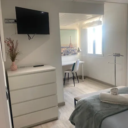 Апартаменти Homely Marbel Center Vistas Al Mar *