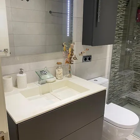 Homely Marbel Center Vistas Al Mar شقة *