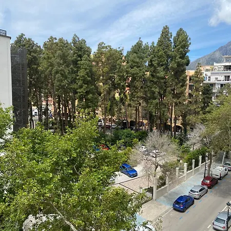 Homely Marbel Center Vistas Al Mar Appartement *